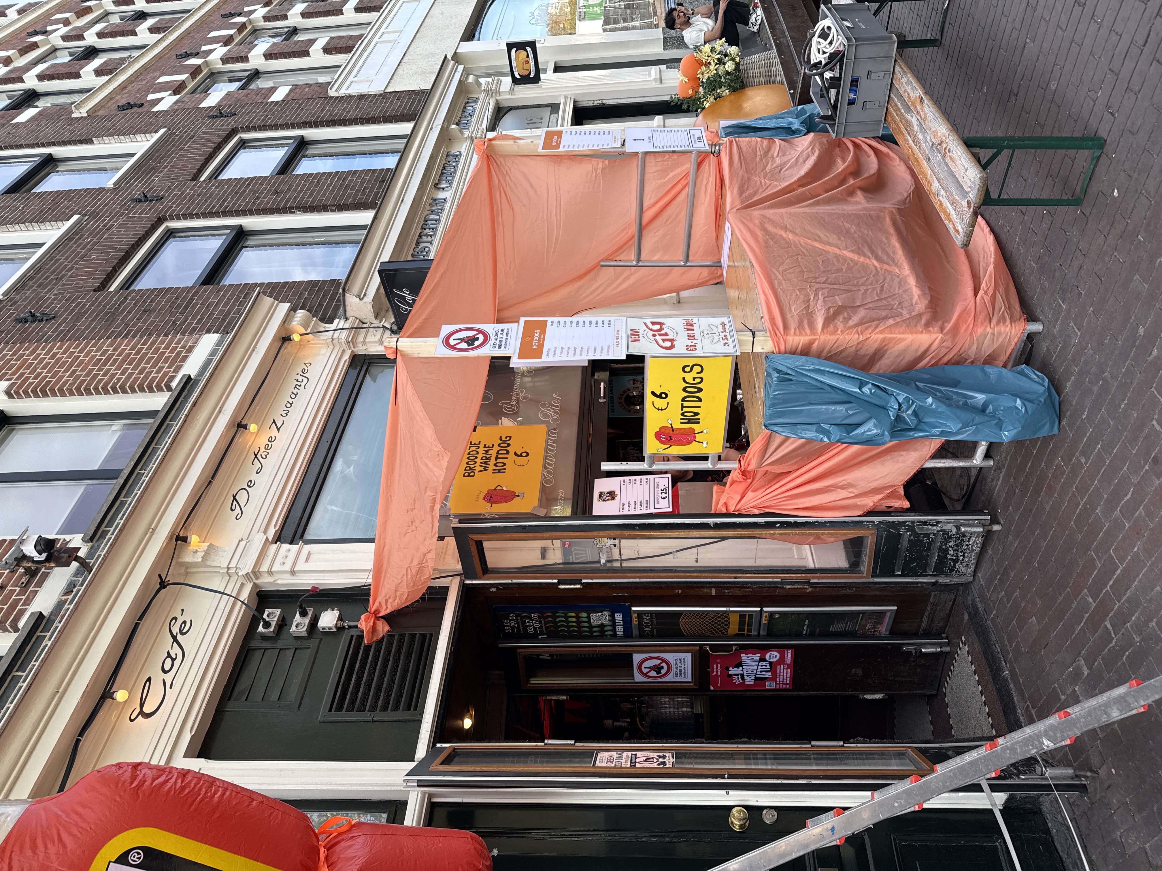 Free toilet at De Twee Zwaantjes